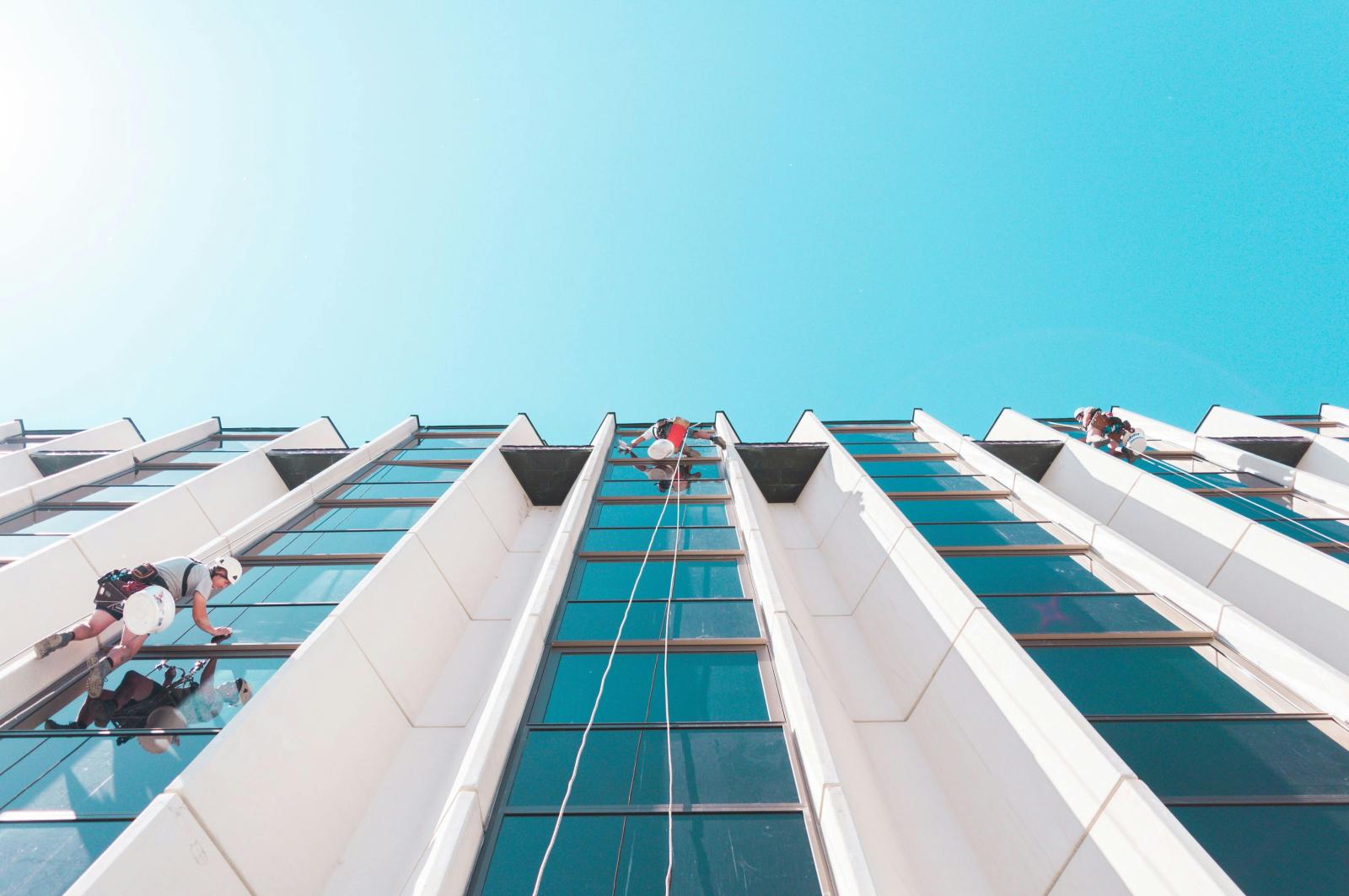 Understanding Broadbeach's Unique Window Cleaning Challenges