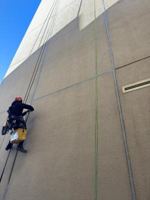 Professional Window Cleaning for Gold Coast High-Rise Buildings